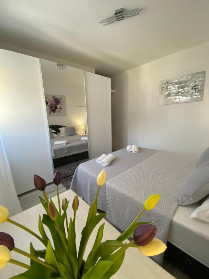 Apartman Antonio Baška Voda Esterno foto