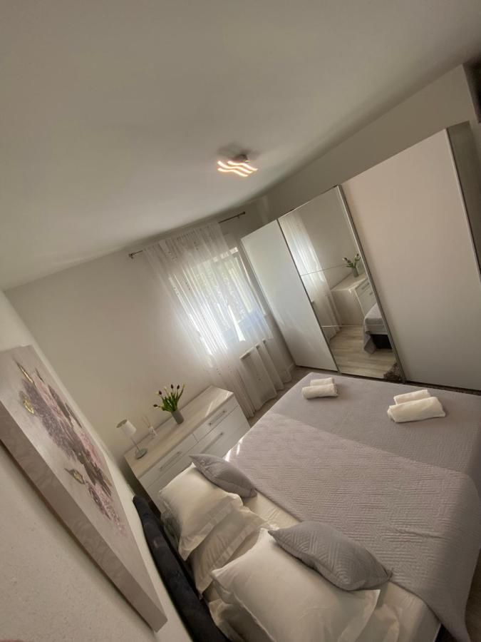 Apartman Antonio Baška Voda Esterno foto
